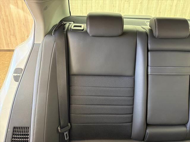 ＩＳ ＩＳ３００ｈ　サンルーフ　禁煙車　純正ＳＤナビ　バックカメラ　ハーフレザーシート　ＬＥＤヘッドライト　フルセグ　衝突軽減ブレーキ　Ｂｌｕｅｔｏｏｔｈ　ＥＴＣ２．０　ミュージックサーバー　レーダークルーズコントロール（58枚目）