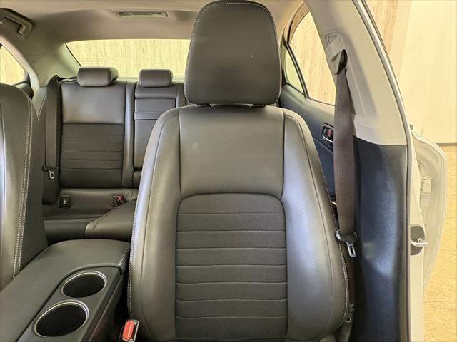 ＩＳ ＩＳ３００ｈ　サンルーフ　禁煙車　純正ＳＤナビ　バックカメラ　ハーフレザーシート　ＬＥＤヘッドライト　フルセグ　衝突軽減ブレーキ　Ｂｌｕｅｔｏｏｔｈ　ＥＴＣ２．０　ミュージックサーバー　レーダークルーズコントロール（61枚目）