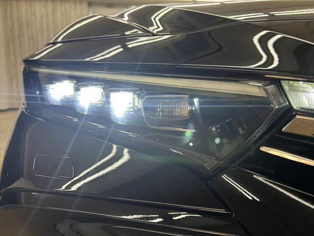 クラウンクロスオーバー Ｇアドバンスド・レザーパッケージ　４ＷＤ　レーダークルーズコントロール　衝突軽減ブレーキ　Ｂｌｕｅｔｏｏｔｈ　フルセグＴＶ　全周囲カメラ　ＨＵＤ　デジタルインナーミラー　本革シート　シートヒーター　シートエアコン　電動リアゲート（29枚目）