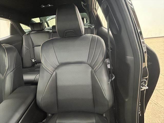 クラウンクロスオーバー Ｇアドバンスド・レザーパッケージ　４ＷＤ　レーダークルーズコントロール　衝突軽減ブレーキ　Ｂｌｕｅｔｏｏｔｈ　フルセグＴＶ　全周囲カメラ　ＨＵＤ　デジタルインナーミラー　本革シート　シートヒーター　シートエアコン　電動リアゲート（53枚目）