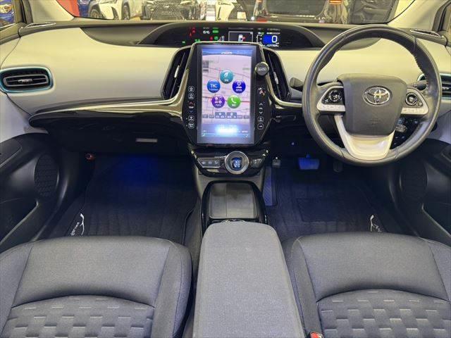 プリウスPHV A 禁煙車 純正11.6インチナビ フルセグTV 寒冷地仕様 純正OP17インチAW レーダークルーズコントロール 衝突軽減ブレーキ Bluetooth バックカメラ シートヒーター コーナーセンサー(3枚目)