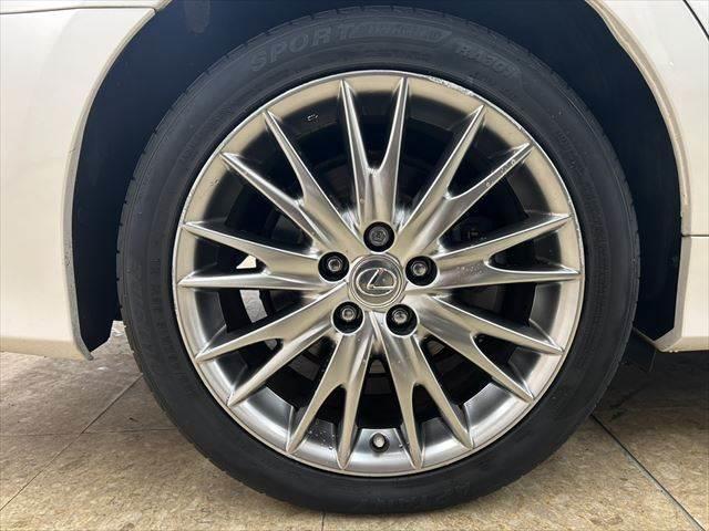 ＧＳ ＧＳ４５０ｈ　バージョンＬ　ＬＥＤヘッドライト　本革シート　レーダークルーズコントロール　ステアリングヒーター　ＨＵＤ　純正ＳＤナビ　Ｂｌｕｅｔｏｏｔｈ　フルセグＴＶ　衝突軽減ブレーキ　バックカメラ　電動リアゲート　パワーシート（29枚目）