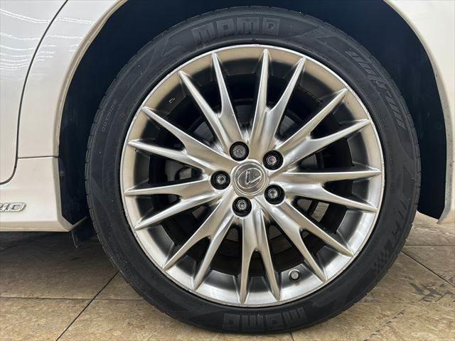 ＧＳ ＧＳ４５０ｈ　バージョンＬ　ＬＥＤヘッドライト　本革シート　レーダークルーズコントロール　ステアリングヒーター　ＨＵＤ　純正ＳＤナビ　Ｂｌｕｅｔｏｏｔｈ　フルセグＴＶ　衝突軽減ブレーキ　バックカメラ　電動リアゲート　パワーシート（30枚目）