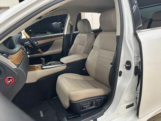 ＧＳ ＧＳ４５０ｈ　バージョンＬ　ＬＥＤヘッドライト　本革シート　レーダークルーズコントロール　ステアリングヒーター　ＨＵＤ　純正ＳＤナビ　Ｂｌｕｅｔｏｏｔｈ　フルセグＴＶ　衝突軽減ブレーキ　バックカメラ　電動リアゲート　パワーシート（36枚目）