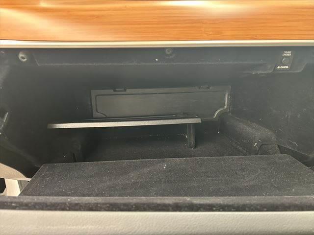 ＧＳ ＧＳ４５０ｈ　バージョンＬ　ＬＥＤヘッドライト　本革シート　レーダークルーズコントロール　ステアリングヒーター　ＨＵＤ　純正ＳＤナビ　Ｂｌｕｅｔｏｏｔｈ　フルセグＴＶ　衝突軽減ブレーキ　バックカメラ　電動リアゲート　パワーシート（47枚目）