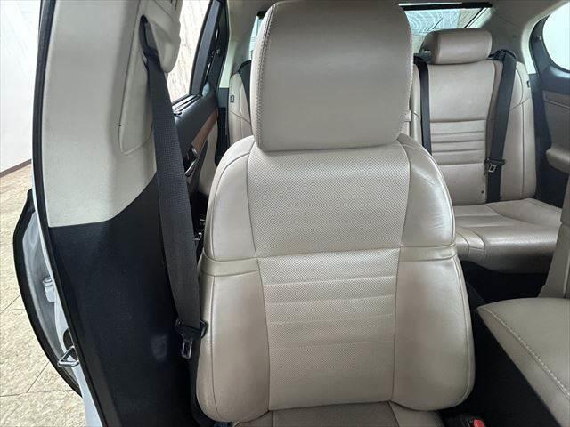 ＧＳ ＧＳ４５０ｈ　バージョンＬ　ＬＥＤヘッドライト　本革シート　レーダークルーズコントロール　ステアリングヒーター　ＨＵＤ　純正ＳＤナビ　Ｂｌｕｅｔｏｏｔｈ　フルセグＴＶ　衝突軽減ブレーキ　バックカメラ　電動リアゲート　パワーシート（52枚目）