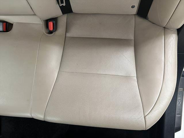 ＧＳ ＧＳ４５０ｈ　バージョンＬ　ＬＥＤヘッドライト　本革シート　レーダークルーズコントロール　ステアリングヒーター　ＨＵＤ　純正ＳＤナビ　Ｂｌｕｅｔｏｏｔｈ　フルセグＴＶ　衝突軽減ブレーキ　バックカメラ　電動リアゲート　パワーシート（62枚目）