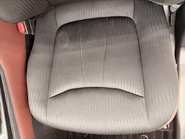 クラウンハイブリッド Ｓ　Ｃパッケージ　純正ＳＤナビ　バックカメラ　ヘッドアップディスプレイ　ＬＥＤライト　レーダークルーズコントロール　シートヒーター　衝突軽減ブレーキ　ブラインドスポットモニター　ブルーレイ再生　フルセグ　パワーシート（66枚目）