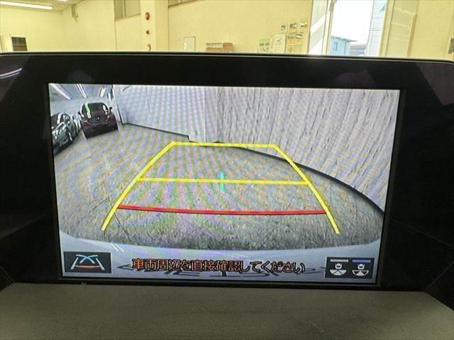 クラウンハイブリッド Ｇ　レーダークルーズコントロール　衝突軽減ブレーキ　フルセグＴＶ　Ｂｌｕｅｔｏｏｔｈ　バックカメラ　シートヒーター　シートエアコン　本革シート　パワーシート　禁煙車　ＬＥＤヘッドライト　スマートキー（5枚目）