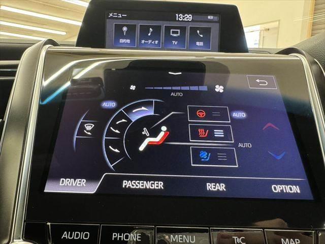 クラウンハイブリッド Ｇ　レーダークルーズコントロール　衝突軽減ブレーキ　フルセグＴＶ　Ｂｌｕｅｔｏｏｔｈ　バックカメラ　シートヒーター　シートエアコン　本革シート　パワーシート　禁煙車　ＬＥＤヘッドライト　スマートキー（8枚目）