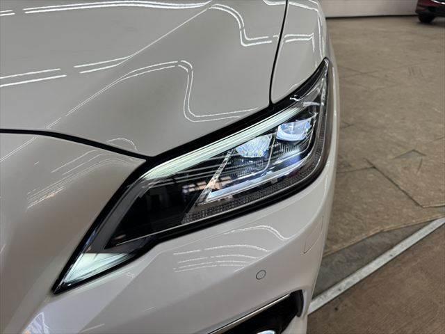 クラウンハイブリッド Ｇ　レーダークルーズコントロール　衝突軽減ブレーキ　フルセグＴＶ　Ｂｌｕｅｔｏｏｔｈ　バックカメラ　シートヒーター　シートエアコン　本革シート　パワーシート　禁煙車　ＬＥＤヘッドライト　スマートキー（14枚目）