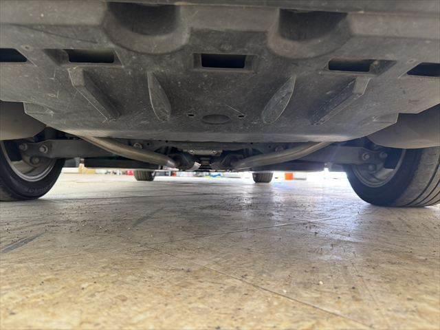 クラウンハイブリッド Ｇ　レーダークルーズコントロール　衝突軽減ブレーキ　フルセグＴＶ　Ｂｌｕｅｔｏｏｔｈ　バックカメラ　シートヒーター　シートエアコン　本革シート　パワーシート　禁煙車　ＬＥＤヘッドライト　スマートキー（36枚目）