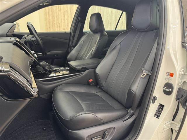 クラウンハイブリッド Ｇ　レーダークルーズコントロール　衝突軽減ブレーキ　フルセグＴＶ　Ｂｌｕｅｔｏｏｔｈ　バックカメラ　シートヒーター　シートエアコン　本革シート　パワーシート　禁煙車　ＬＥＤヘッドライト　スマートキー（37枚目）