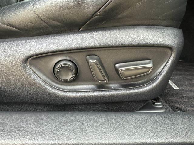 クラウンハイブリッド Ｇ　レーダークルーズコントロール　衝突軽減ブレーキ　フルセグＴＶ　Ｂｌｕｅｔｏｏｔｈ　バックカメラ　シートヒーター　シートエアコン　本革シート　パワーシート　禁煙車　ＬＥＤヘッドライト　スマートキー（46枚目）