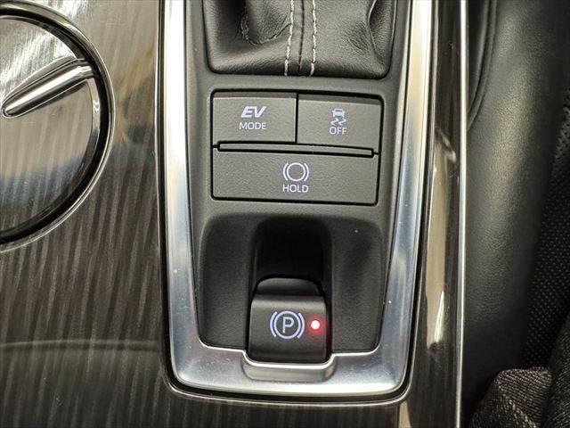 クラウンハイブリッド Ｇ　レーダークルーズコントロール　衝突軽減ブレーキ　フルセグＴＶ　Ｂｌｕｅｔｏｏｔｈ　バックカメラ　シートヒーター　シートエアコン　本革シート　パワーシート　禁煙車　ＬＥＤヘッドライト　スマートキー（52枚目）