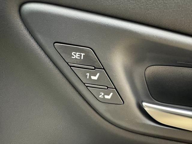 クラウンハイブリッド Ｇ　レーダークルーズコントロール　衝突軽減ブレーキ　フルセグＴＶ　Ｂｌｕｅｔｏｏｔｈ　バックカメラ　シートヒーター　シートエアコン　本革シート　パワーシート　禁煙車　ＬＥＤヘッドライト　スマートキー（55枚目）