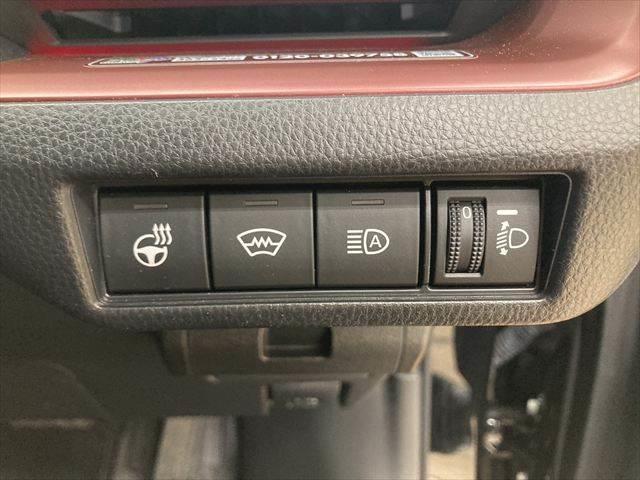 プリウス Ｚ　禁煙車　ガラスルーフ　デジタルインナーミラー　１２．３インチディスプレイオーディオ　全周囲カメラ　レーダークルーズコントロール　Ｂｌｕｅｔｏｏｔｈ　電動リアゲート　シートヒーター　４ＷＤ　寒冷地仕様（7枚目）