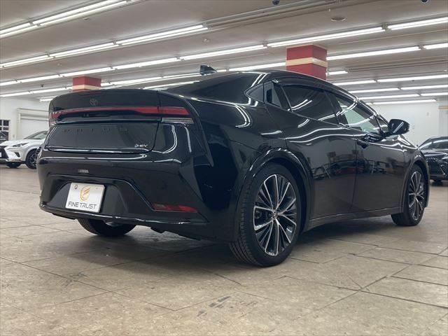 プリウス Ｚ　禁煙車　ガラスルーフ　デジタルインナーミラー　１２．３インチディスプレイオーディオ　全周囲カメラ　レーダークルーズコントロール　Ｂｌｕｅｔｏｏｔｈ　電動リアゲート　シートヒーター　４ＷＤ　寒冷地仕様（21枚目）