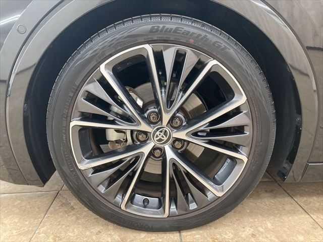 プリウス Ｚ　禁煙車　ガラスルーフ　デジタルインナーミラー　１２．３インチディスプレイオーディオ　全周囲カメラ　レーダークルーズコントロール　Ｂｌｕｅｔｏｏｔｈ　電動リアゲート　シートヒーター　４ＷＤ　寒冷地仕様（29枚目）