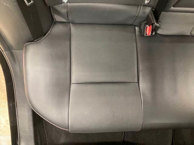 プリウス Ｚ　禁煙車　ガラスルーフ　デジタルインナーミラー　１２．３インチディスプレイオーディオ　全周囲カメラ　レーダークルーズコントロール　Ｂｌｕｅｔｏｏｔｈ　電動リアゲート　シートヒーター　４ＷＤ　寒冷地仕様（51枚目）