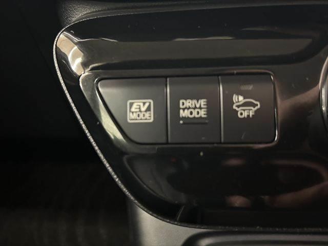 プリウス Ｓツーリングセレクション　純正ＳＤナビ　バックカメラ　Ｂｌｕｅｔｏｏｔｈ対応　シートヒーター　レーダークルーズコントロール　ＬＥＤヘッドライト　ＥＴＣ　衝突軽減ブレーキ　クリアランスソナー　オートハイビーム　スマートキー（38枚目）