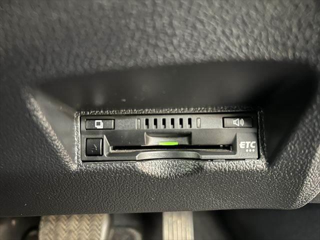 プリウス Ｓツーリングセレクション　純正ＳＤナビ　バックカメラ　Ｂｌｕｅｔｏｏｔｈ対応　シートヒーター　レーダークルーズコントロール　ＬＥＤヘッドライト　ＥＴＣ　衝突軽減ブレーキ　クリアランスソナー　オートハイビーム　スマートキー（42枚目）