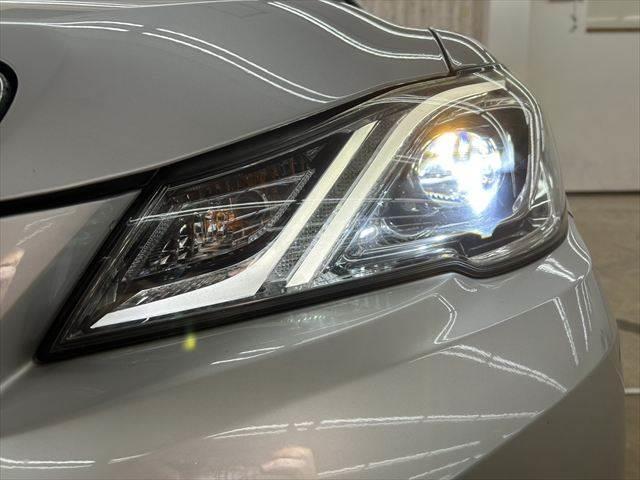 クラウンハイブリッド ロイヤルサルーン　純正ＳＤナビ　バックカメラ　ＬＥＤヘッドライト　ＥＴＣ　パワーシート　Ｂｌｕｅｔｏｏｔｈ対応　シートヒーター　盗難防止装置　スマートキー　電動格納ミラー　クルーズコントロール　フォグランプ（12枚目）