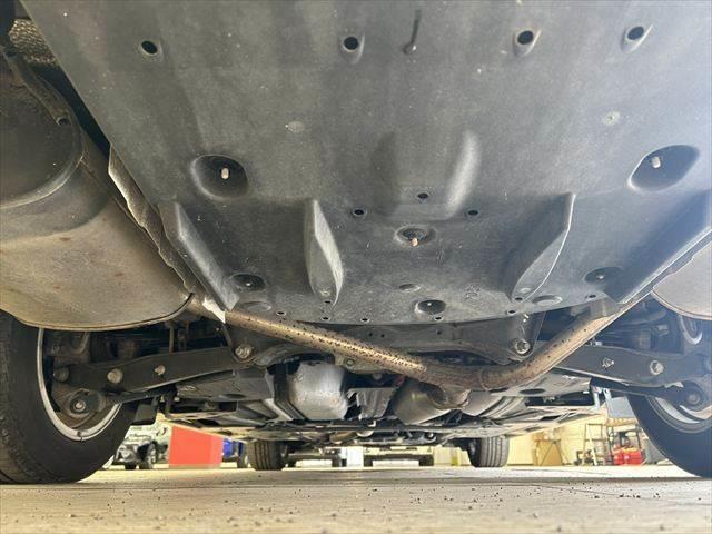 クラウンハイブリッド ロイヤルサルーン　純正ＳＤナビ　バックカメラ　ＬＥＤヘッドライト　ＥＴＣ　パワーシート　Ｂｌｕｅｔｏｏｔｈ対応　シートヒーター　盗難防止装置　スマートキー　電動格納ミラー　クルーズコントロール　フォグランプ（34枚目）