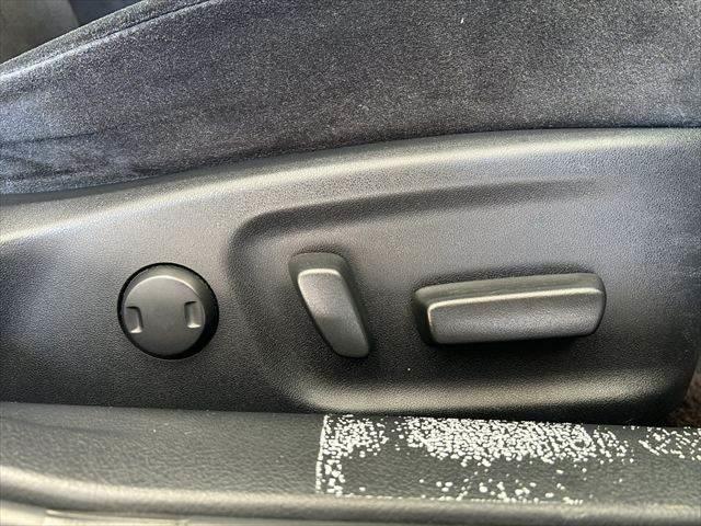 クラウンハイブリッド ロイヤルサルーン　純正ＳＤナビ　バックカメラ　ＬＥＤヘッドライト　ＥＴＣ　パワーシート　Ｂｌｕｅｔｏｏｔｈ対応　シートヒーター　盗難防止装置　スマートキー　電動格納ミラー　クルーズコントロール　フォグランプ（46枚目）