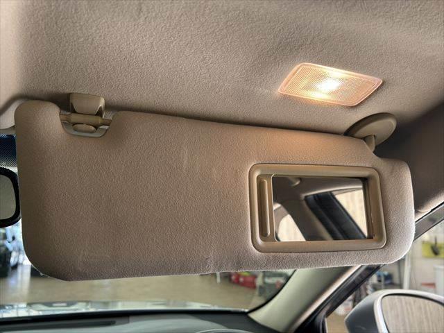 クラウンハイブリッド ロイヤルサルーン　純正ＳＤナビ　バックカメラ　ＬＥＤヘッドライト　ＥＴＣ　パワーシート　Ｂｌｕｅｔｏｏｔｈ対応　シートヒーター　盗難防止装置　スマートキー　電動格納ミラー　クルーズコントロール　フォグランプ（49枚目）