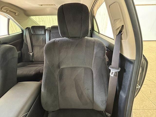 クラウンハイブリッド ロイヤルサルーン　純正ＳＤナビ　バックカメラ　ＬＥＤヘッドライト　ＥＴＣ　パワーシート　Ｂｌｕｅｔｏｏｔｈ対応　シートヒーター　盗難防止装置　スマートキー　電動格納ミラー　クルーズコントロール　フォグランプ（58枚目）