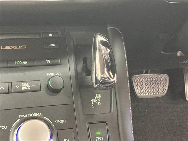 ＣＴ ＣＴ２００ｈ　バージョンＣ　純正ＳＤナビ　クルーズコントロール　バックカメラ　ＨＩＤヘッドライト　フルセグＴＶ　シートヒーター　Ｂｌｕｅｔｏｏｔｈ　禁煙車　ＥＴＣ　スマートキー　ＤＶＤ再生　ドライブレコーダー　盗難防止装置（34枚目）