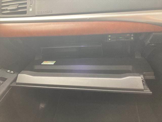 ＣＴ ＣＴ２００ｈ　バージョンＣ　純正ＳＤナビ　クルーズコントロール　バックカメラ　ＨＩＤヘッドライト　フルセグＴＶ　シートヒーター　Ｂｌｕｅｔｏｏｔｈ　禁煙車　ＥＴＣ　スマートキー　ＤＶＤ再生　ドライブレコーダー　盗難防止装置（42枚目）