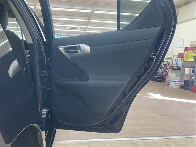 ＣＴ ＣＴ２００ｈ　バージョンＣ　純正ＳＤナビ　クルーズコントロール　バックカメラ　ＨＩＤヘッドライト　フルセグＴＶ　シートヒーター　Ｂｌｕｅｔｏｏｔｈ　禁煙車　ＥＴＣ　スマートキー　ＤＶＤ再生　ドライブレコーダー　盗難防止装置（49枚目）