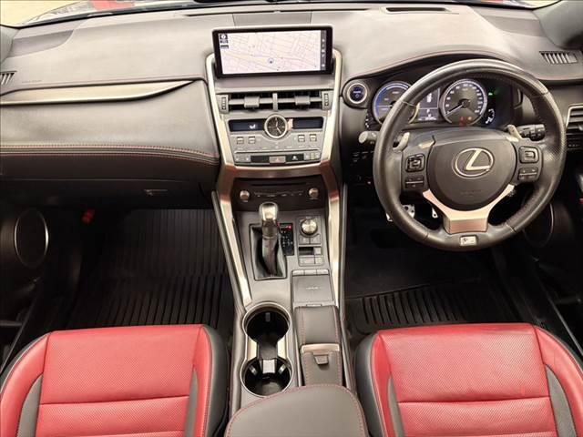 ＮＸ ＮＸ３００ｈ　Ｆスポーツ　ガラスルーフ　純正ＳＤナビ　全方位カメラ　本革シート　電動リアゲート　純正フルエアロ　ＬＥＤヘッドライト　フルセグＴＶ　レーダークルーズコントロール　衝突軽減ブレーキ　シートエアコン（3枚目）