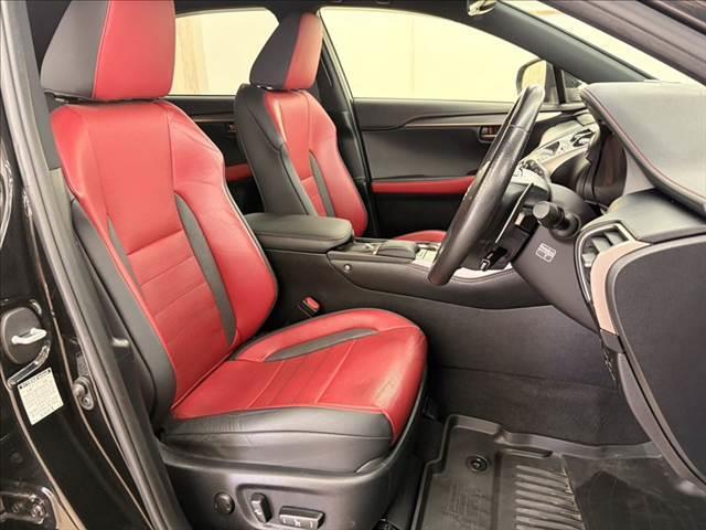 ＮＸ ＮＸ３００ｈ　Ｆスポーツ　ガラスルーフ　純正ＳＤナビ　全方位カメラ　本革シート　電動リアゲート　純正フルエアロ　ＬＥＤヘッドライト　フルセグＴＶ　レーダークルーズコントロール　衝突軽減ブレーキ　シートエアコン（8枚目）