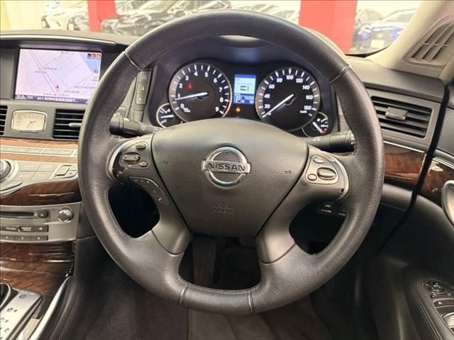 フーガ ３７０ＧＴ　純正ＨＤＤナビ　バックカメラ　サイドカメラ　フルセグＴＶ　ＨＩＤヘッドライト　Ｂｌｕｅｔｏｏｔｈ対応　ＥＴＣ　ミュージックサーバー　パワーシート　オットマン　スマートキー　ＭＴモード付ＡＴ（10枚目）