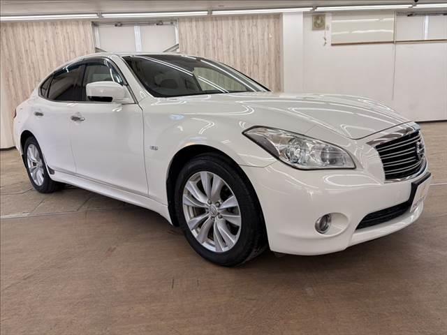 フーガ ３７０ＧＴ　純正ＨＤＤナビ　バックカメラ　サイドカメラ　フルセグＴＶ　ＨＩＤヘッドライト　Ｂｌｕｅｔｏｏｔｈ対応　ＥＴＣ　ミュージックサーバー　パワーシート　オットマン　スマートキー　ＭＴモード付ＡＴ（15枚目）