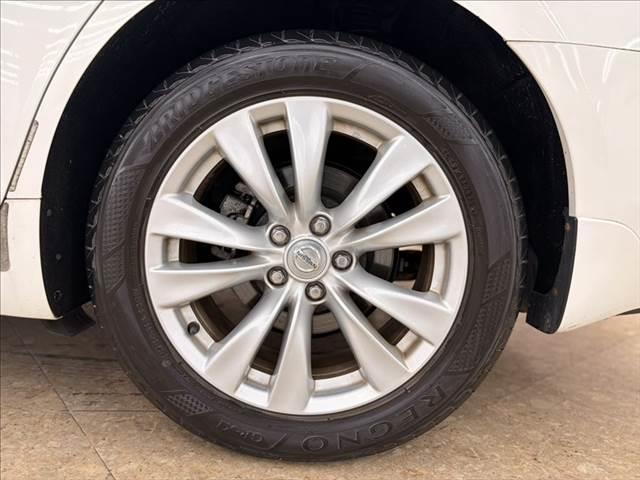 フーガ ３７０ＧＴ　純正ＨＤＤナビ　バックカメラ　サイドカメラ　フルセグＴＶ　ＨＩＤヘッドライト　Ｂｌｕｅｔｏｏｔｈ対応　ＥＴＣ　ミュージックサーバー　パワーシート　オットマン　スマートキー　ＭＴモード付ＡＴ（29枚目）