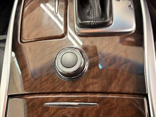 フーガ ３７０ＧＴ　純正ＨＤＤナビ　バックカメラ　サイドカメラ　フルセグＴＶ　ＨＩＤヘッドライト　Ｂｌｕｅｔｏｏｔｈ対応　ＥＴＣ　ミュージックサーバー　パワーシート　オットマン　スマートキー　ＭＴモード付ＡＴ（42枚目）