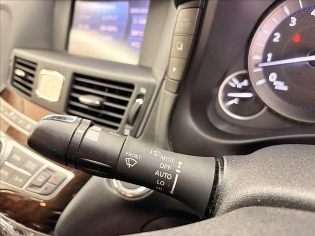 フーガ ３７０ＧＴ　純正ＨＤＤナビ　バックカメラ　サイドカメラ　フルセグＴＶ　ＨＩＤヘッドライト　Ｂｌｕｅｔｏｏｔｈ対応　ＥＴＣ　ミュージックサーバー　パワーシート　オットマン　スマートキー　ＭＴモード付ＡＴ（48枚目）