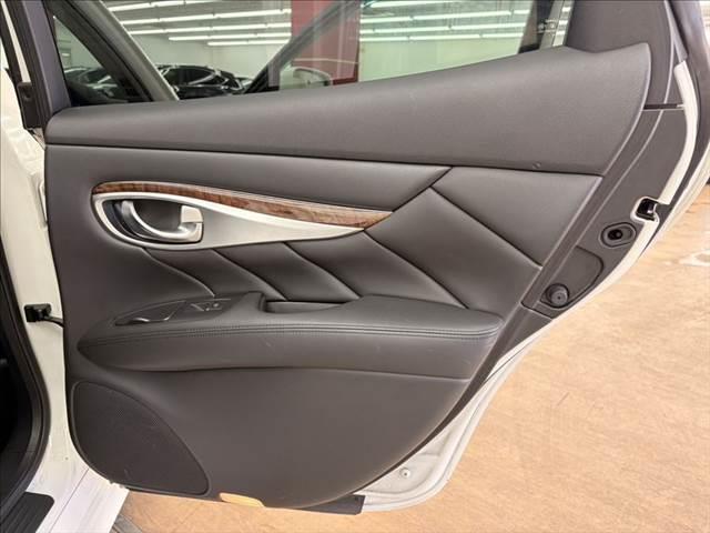 フーガ ３７０ＧＴ　純正ＨＤＤナビ　バックカメラ　サイドカメラ　フルセグＴＶ　ＨＩＤヘッドライト　Ｂｌｕｅｔｏｏｔｈ対応　ＥＴＣ　ミュージックサーバー　パワーシート　オットマン　スマートキー　ＭＴモード付ＡＴ（54枚目）