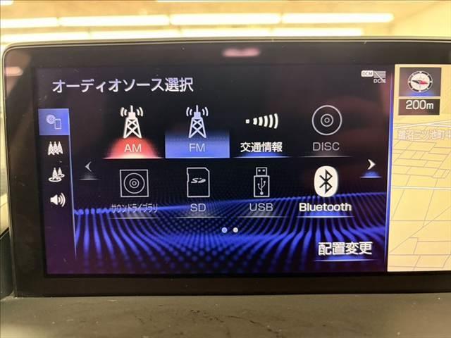 ＮＸ ＮＸ３００ｈ　バージョンＬ　禁煙車　３眼ＬＥＤヘッドライト　パワーバックドア　純正ＳＤナビ　ＵＳＢポート　ブルートゥース　衝突軽減ブレーキ　本革シート　レーダークルーズコントロール　バックカメラ　シートヒーター　シートエアコン（5枚目）