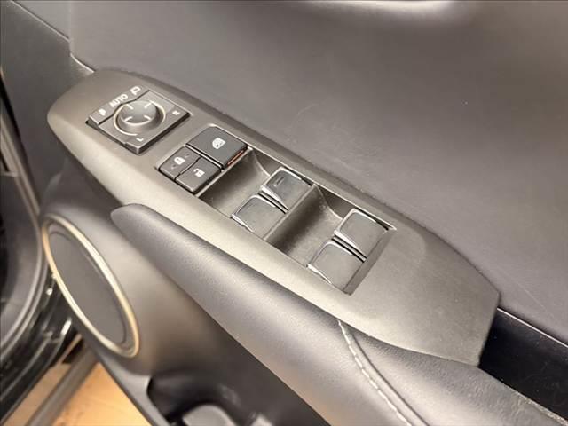 ＮＸ ＮＸ３００ｈ　バージョンＬ　禁煙車　３眼ＬＥＤヘッドライト　パワーバックドア　純正ＳＤナビ　ＵＳＢポート　ブルートゥース　衝突軽減ブレーキ　本革シート　レーダークルーズコントロール　バックカメラ　シートヒーター　シートエアコン（41枚目）