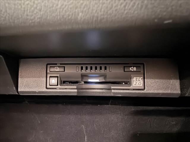 ＮＸ ＮＸ３００ｈ　バージョンＬ　禁煙車　３眼ＬＥＤヘッドライト　パワーバックドア　純正ＳＤナビ　ＵＳＢポート　ブルートゥース　衝突軽減ブレーキ　本革シート　レーダークルーズコントロール　バックカメラ　シートヒーター　シートエアコン（49枚目）