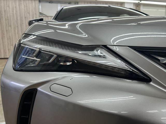 ＵＸ ＵＸ２５０ｈ　バージョンＬ　サンルーフ　本革シート　シートヒーター　シートエアコン　純正１０．３インチナビ　レーダークルーズコントロール　３眼ＬＥＤヘッドライト　衝突軽減ブレーキ　Ｂｌｕｅｔｏｏｔｈ　パワーシート　全周囲カメラ（26枚目）