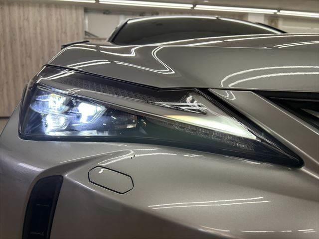 ＵＸ ＵＸ２５０ｈ　バージョンＬ　サンルーフ　本革シート　シートヒーター　シートエアコン　純正１０．３インチナビ　レーダークルーズコントロール　３眼ＬＥＤヘッドライト　衝突軽減ブレーキ　Ｂｌｕｅｔｏｏｔｈ　パワーシート　全周囲カメラ（33枚目）