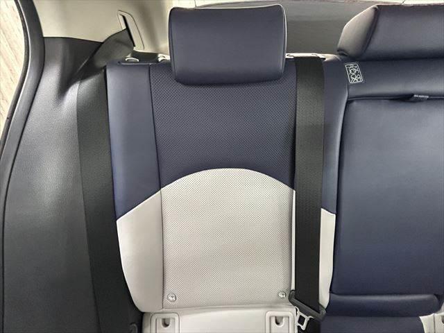 ＵＸ ＵＸ２５０ｈ　バージョンＬ　サンルーフ　本革シート　シートヒーター　シートエアコン　純正１０．３インチナビ　レーダークルーズコントロール　３眼ＬＥＤヘッドライト　衝突軽減ブレーキ　Ｂｌｕｅｔｏｏｔｈ　パワーシート　全周囲カメラ（55枚目）