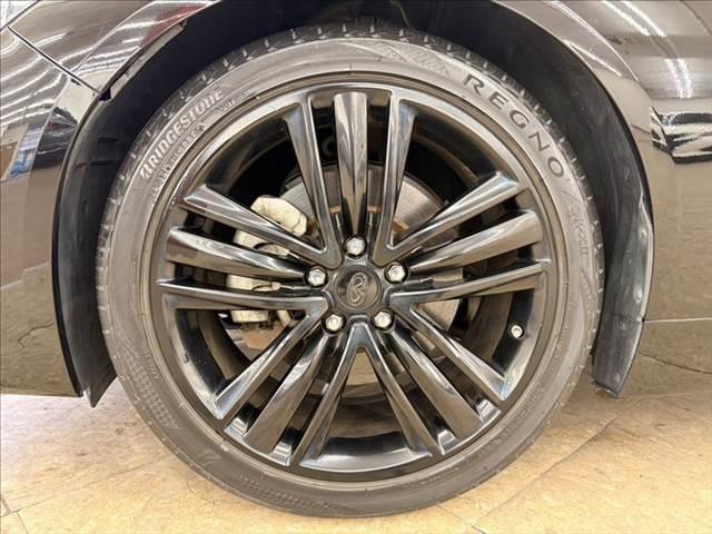 スカイライン ２００ＧＴ－ｔタイプＳＰ　純正ＳＤナビ　レーダークルーズコントロール　全周囲カメラ　フルセグＴＶ　Ｂｌｕｅｔｏｏｔｈ　本革シート　パワーシート　シートヒーター　ＬＥＤヘッドライト　スマートキー　電動格納ミラー（13枚目）