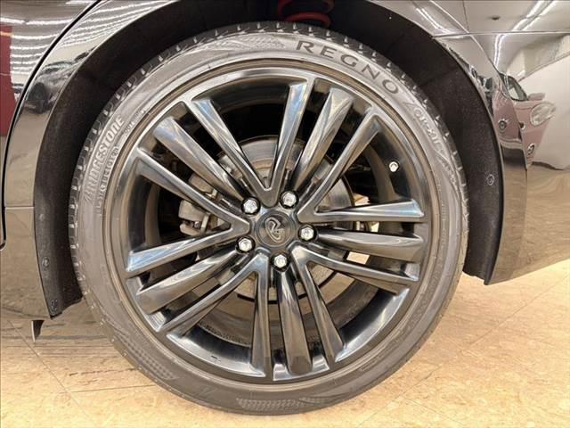 スカイライン ２００ＧＴ－ｔタイプＳＰ　純正ＳＤナビ　レーダークルーズコントロール　全周囲カメラ　フルセグＴＶ　Ｂｌｕｅｔｏｏｔｈ　本革シート　パワーシート　シートヒーター　ＬＥＤヘッドライト　スマートキー　電動格納ミラー（29枚目）